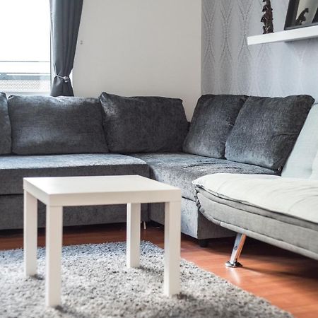 Modern Spacious 3 Bedroom City Centre Apartment - Free Parking - Private Balcony EDI Exteriér fotografie