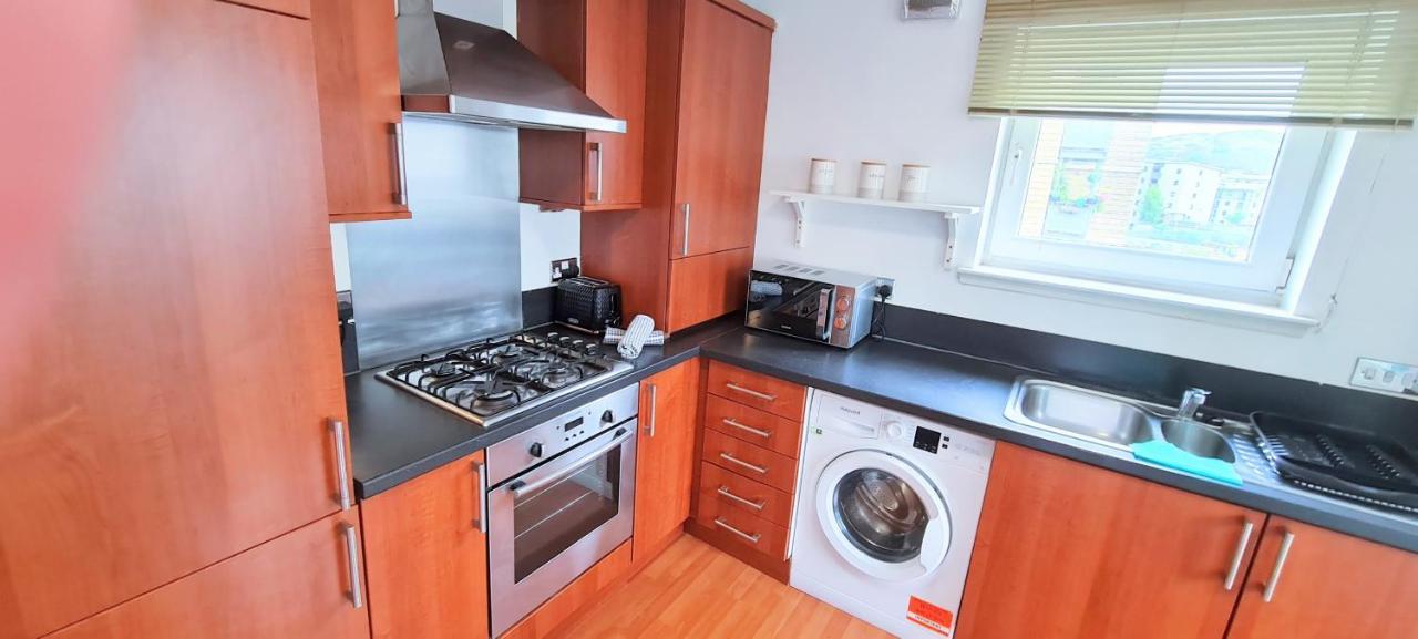 Modern Spacious 3 Bedroom City Centre Apartment - Free Parking - Private Balcony EDI Exteriér fotografie