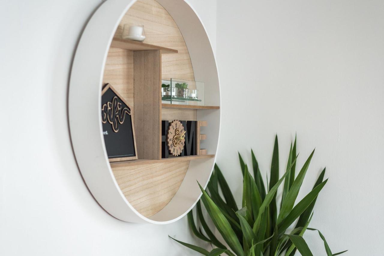 Modern Spacious 3 Bedroom City Centre Apartment - Free Parking - Private Balcony EDI Exteriér fotografie
